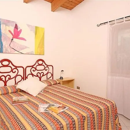 Apartment Villetta Linda 9 *