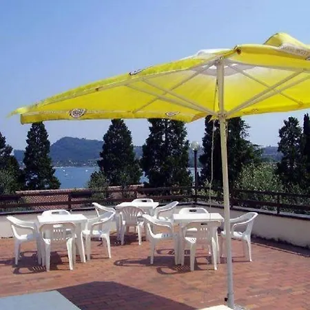 Apartment Villetta Linda 9 *